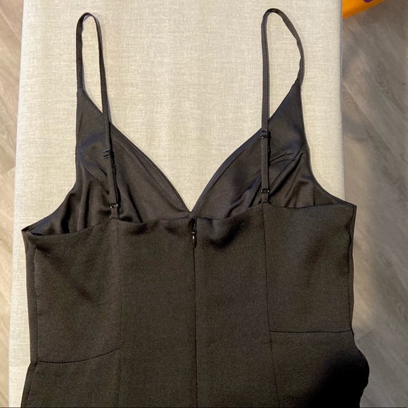 Express dress - Picture 5 of 8